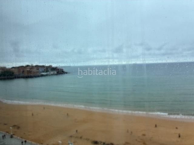 Foto c8b59785-d03a-4899-847a-e1cc3a91e7f2. Pis a Centro Gijón