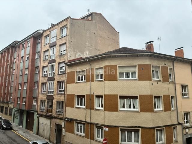 Foto 301e69c5-0216-495b-9cc6-0d64c8a2cdbb. Piso  en Ceares Gijón