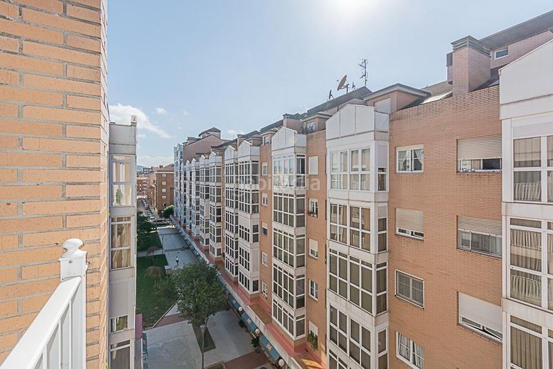 Foto a6e6618f-16f1-4985-8fac-d764715b1696. Apartament amb calefacció a Llano Gijón