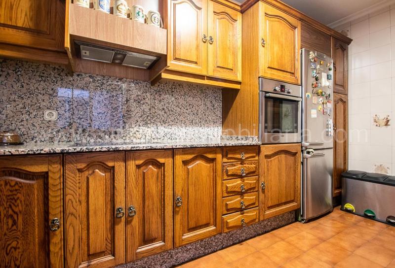 Foto c67321c7-b9a4-4099-8f02-58f337be8859. Appartamento con riscaldamento parcheggio in Zona de Plaza de Barcelos Pontevedra