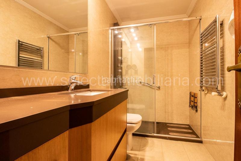 Foto 573a0477-e5a6-424b-9cda-55e5334e9ba1. Etagenwohnung mit heizung parking in Zona de Plaza de Barcelos Pontevedra