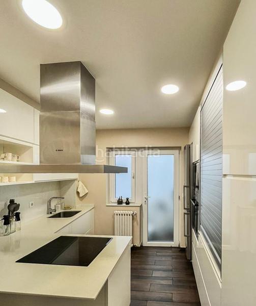Foto 534dedef-f0d8-4f92-bb91-557a120cff16. Location appartement avec chauffage parking dans Centro - Echegaray Pontevedra