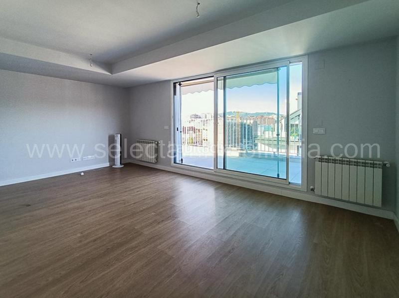 Foto 49abe7b5-a735-4e63-8ad6-b4e4626ce2af. Pis amb calefacció aparcament a Zona de Plaza de Barcelos Pontevedra