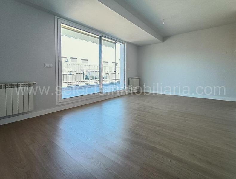 Foto 889f66a5-da06-44f0-bbe2-84b486f97ad2. Pis amb calefacció aparcament a Zona de Plaza de Barcelos Pontevedra