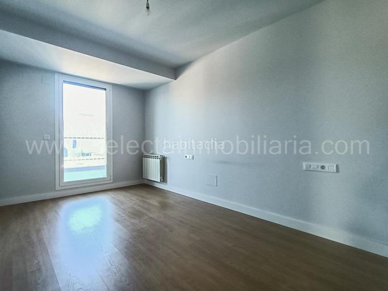 Foto f08132eb-0487-4265-8e96-f540d2f0a268. Pis amb calefacció aparcament a Zona de Plaza de Barcelos Pontevedra