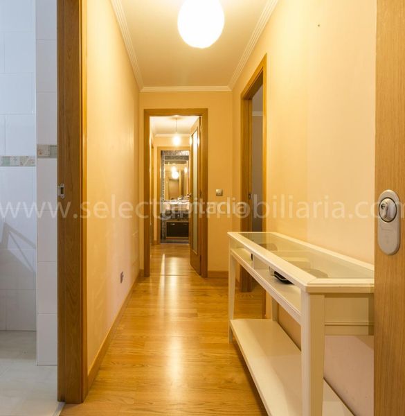 Foto bfc69bd2-0d4f-4862-a802-50ea8d5d328c. Pis amb calefacció aparcament a Zona Fernández Labreda Pontevedra