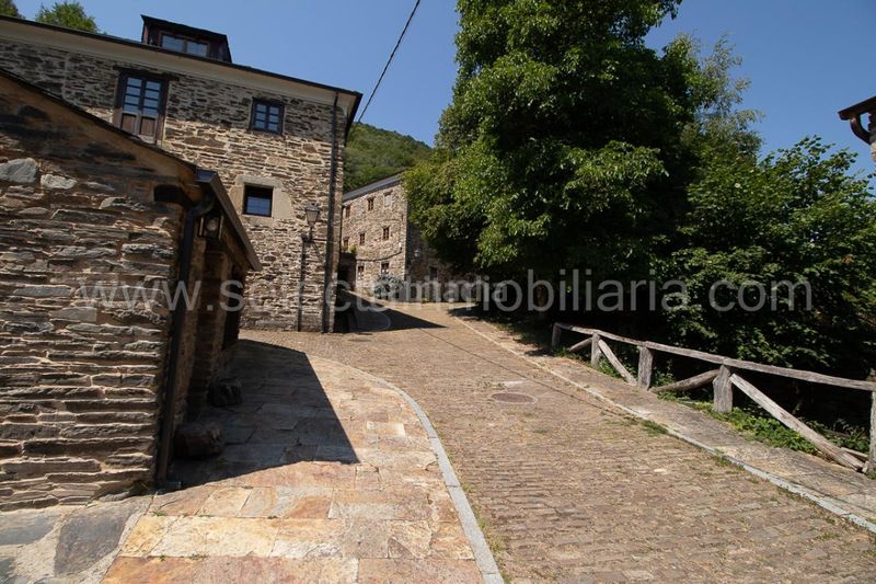 Foto ef7c2868-a742-49b1-b078-966df0ffc001. Masia amb calefacció a Santa Eulalia de Oscos