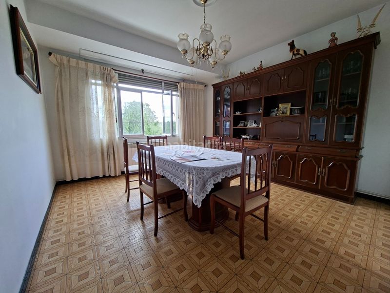Foto b190a9d2-f564-48a7-8406-d6764a85063d. Casa adossada amb calefacció a Piñeiros - Freixeiro Narón