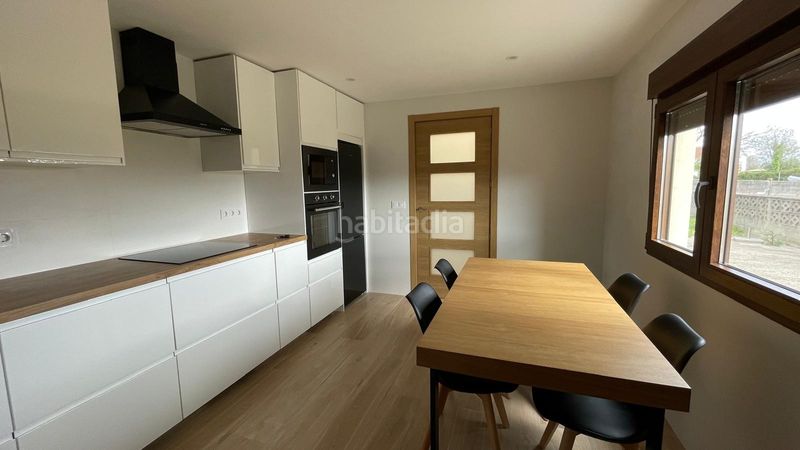 Foto 724bf543-8416-4a8f-ade7-2f6b28ea02dd. Casa amb aparcament a A Malata - Catabois - Ciudad Jardín Ferrol