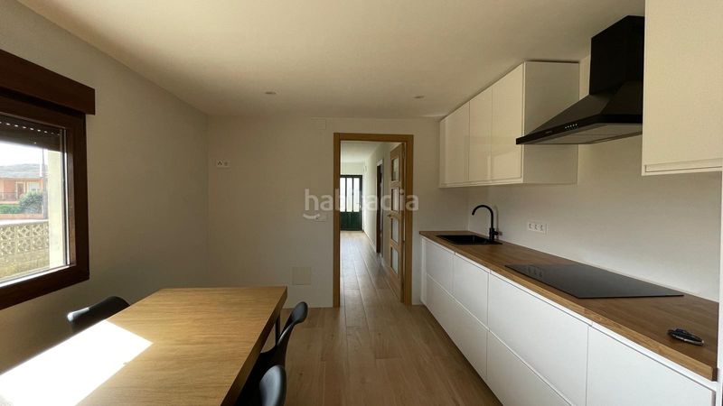 Foto a0fa07c7-0d8e-4943-9dc9-196af120a646. Casa amb aparcament a A Malata - Catabois - Ciudad Jardín Ferrol