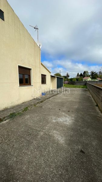 Foto d8af1a5c-4f0f-452b-8fe6-5cfbbad1438e. Casa amb aparcament a A Malata - Catabois - Ciudad Jardín Ferrol