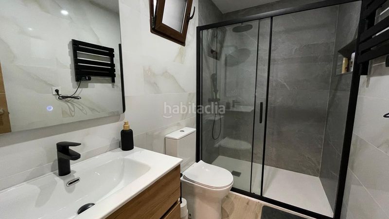 Foto dec5a5c8-9214-4f66-85ba-f5221efd6170. Casa amb aparcament a A Malata - Catabois - Ciudad Jardín Ferrol