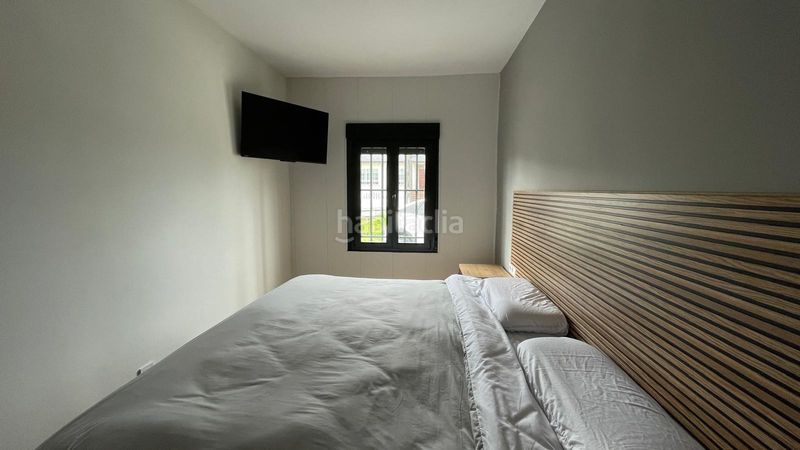 Foto f2fafcda-44ca-4a93-a66d-a86e96f0535f. Casa amb aparcament a A Malata - Catabois - Ciudad Jardín Ferrol