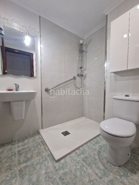 Foto 24726b86-d8ca-4982-8b9e-e602bdd667b2. Pis amb calefacció aparcament a Piñeiros - Freixeiro Narón