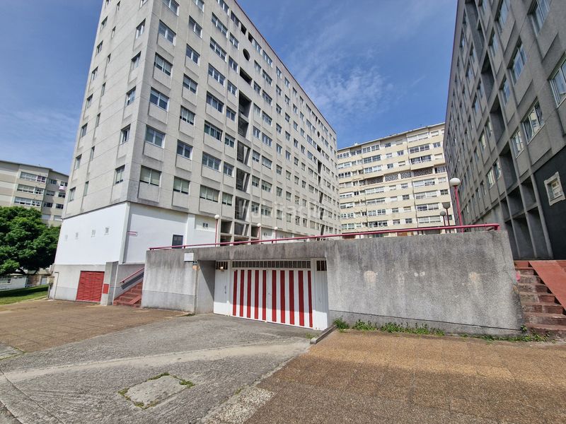 Foto 5b35225d-d7e6-4b97-be6a-21b9b75c0339. Pis amb calefacció aparcament a Caranza Ferrol