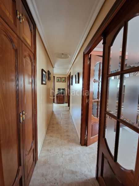 Foto f65b5f89-fd7d-45f6-9327-c0cb2a5311b1. Pis amb calefacció aparcament a Caranza Ferrol