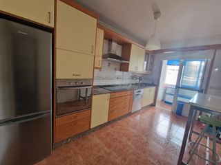 Lloguer Dúplex  Rúa tui. Dúplex de 125 m² con 4 dormitorios y plaza de garaje en narón