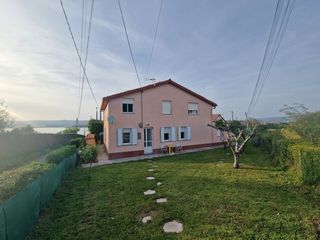 Casa a Fene. Casa con vistas a la ria