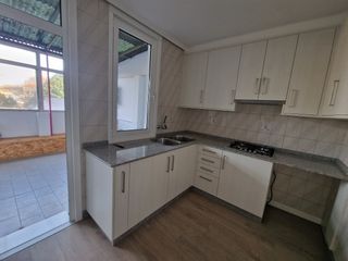 Piso en Piñeiros - Freixeiro. 1º piso reformado en freixeiro