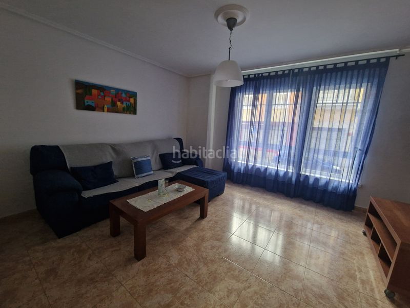 Foto c6f5ad4a-1d03-402d-b607-b9947a4efac4. Alquiler piso en Piñeiros - Freixeiro Narón