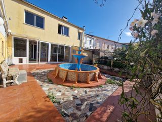 Haus in Fene. Casa en maniños para entrar a vivir