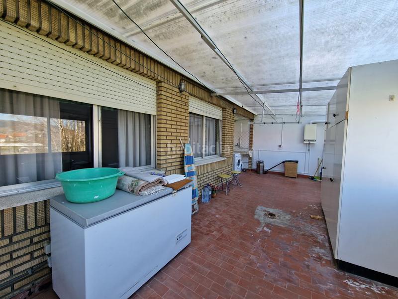 Foto e2fd01ae-057b-43ad-9234-188c39d54303. Piso  en naron con amplia terraza cubierta en Narón