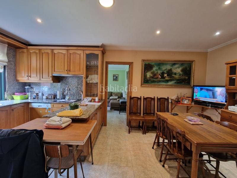 Foto 4e44aeda-3fef-4d2c-8116-5c6c1c86c9f5. Casa amb calefacció a Piñeiros - Freixeiro Narón