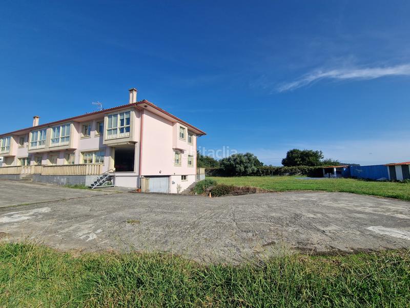 Foto 3ccc6eff-6eaf-4c7b-bb35-cd3a1ecf56e2. Xalet amb calefacció aparcament piscina a A Malata - Catabois - Ciudad Jardín Ferrol