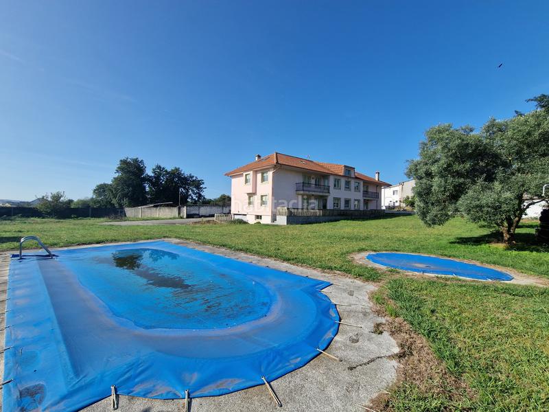 Foto 9f4b6229-10b6-4b4c-8cdf-2beb7d737626. Xalet amb calefacció aparcament piscina a A Malata - Catabois - Ciudad Jardín Ferrol