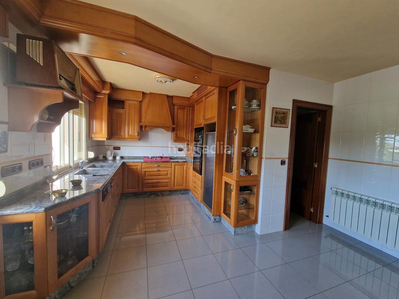 Foto bb7b3ebb-3cd0-4463-88c1-450414d53bb2. Xalet amb calefacció aparcament piscina a A Malata - Catabois - Ciudad Jardín Ferrol