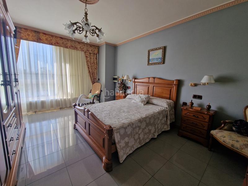 Foto d1132a74-d011-4753-a963-f084826341a5. Xalet amb calefacció aparcament piscina a A Malata - Catabois - Ciudad Jardín Ferrol