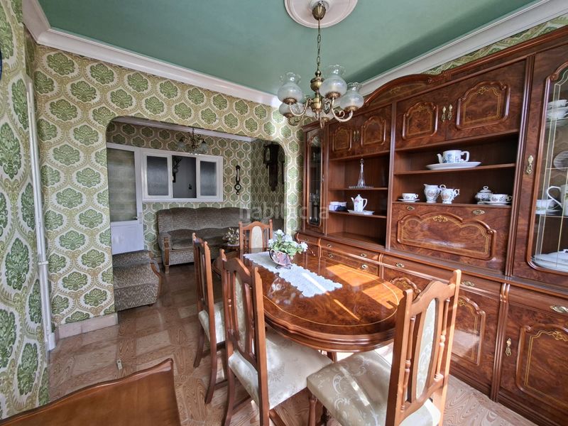 Foto 0eac7f93-f147-4adc-8394-194b3f459c05. Casa adossada a Neda