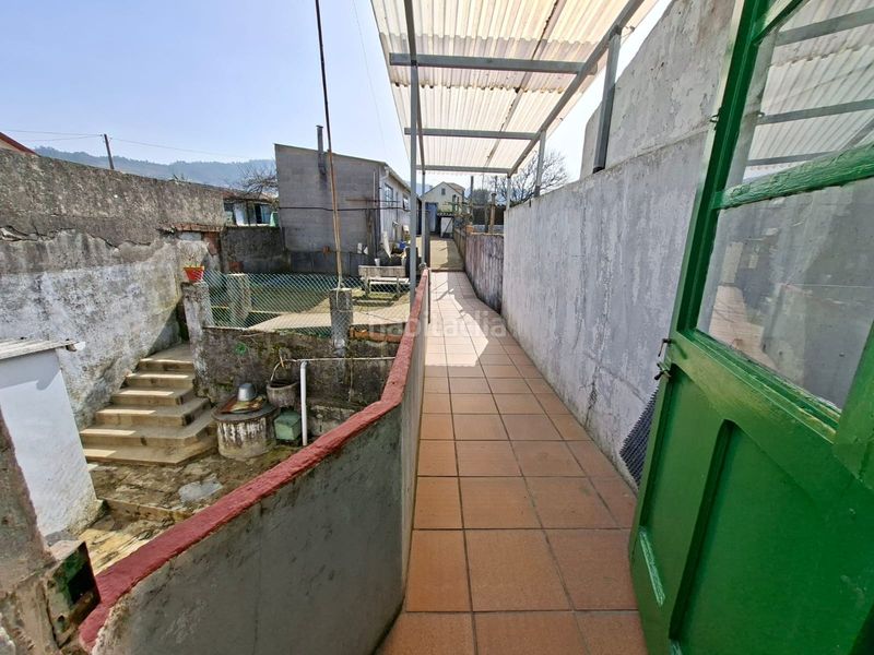 Foto 3d08e3f2-a04b-4f81-9d6f-cc2eb369e66f. Casa adossada a Neda