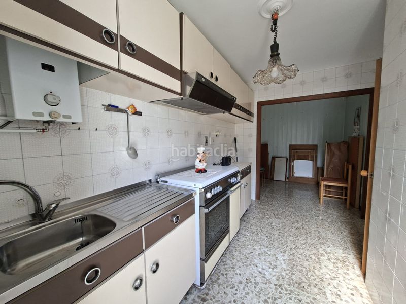 Foto 70a2b902-ea67-478c-ba7d-6fe41e5b4184. Casa adossada a Neda