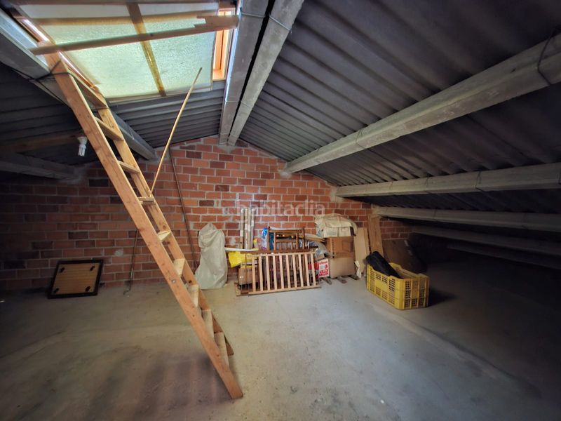 Foto cb931fb8-24d2-4acc-a6b3-de02522fec1d. Casa adossada a Neda