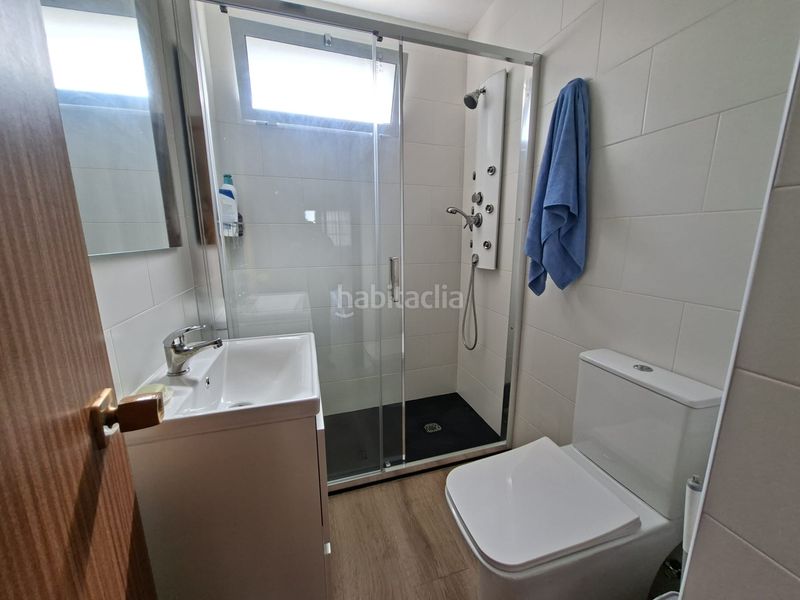 Foto e94318a3-203c-44f3-853e-575822dce09d. Casa adossada a Neda