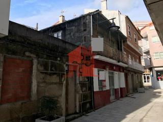 Casa a Cangas Pueblo. Casas para rehabilitar en pleno casco histórico de cangas.dos vi