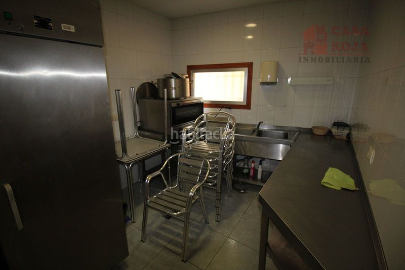 Foto 0672a55d-82fe-4b0e-9dc0-e1c8c73e7786. Local comercial a Coiro Cangas