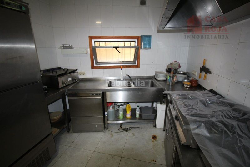 Foto 9605f501-b1b9-4a4d-81fc-e5e25e6f9dc1. Local comercial a Coiro Cangas