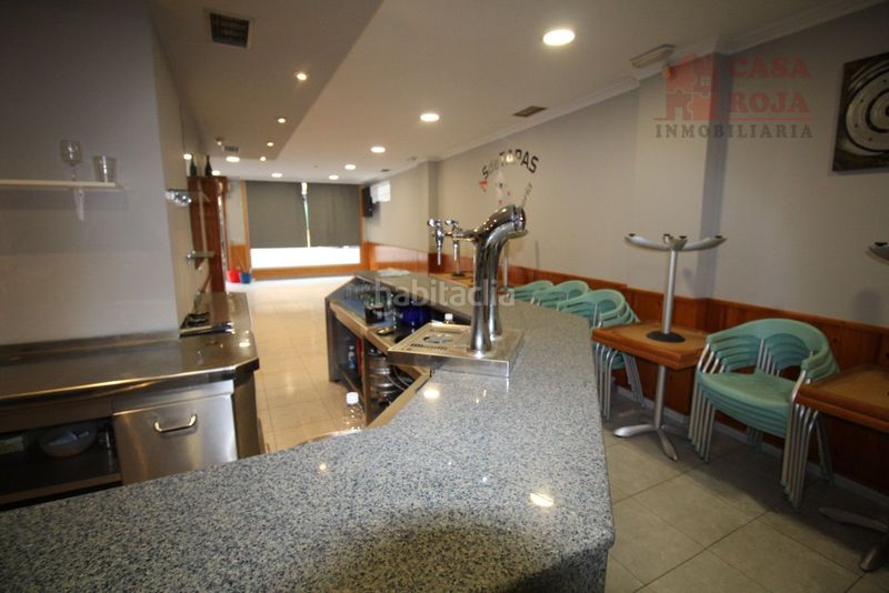 Foto a19ebd2d-c7bd-4fe6-ada3-9c1aedf6b573. Local comercial a Coiro Cangas