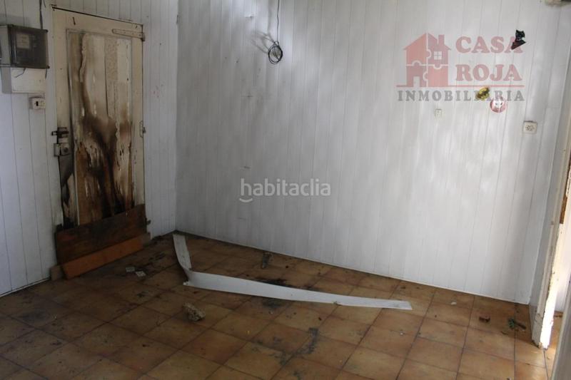 Foto 6ef99953-3a54-48b7-87f2-8727f4515964. Casa  para reformar do morrazo. en Coiro Cangas