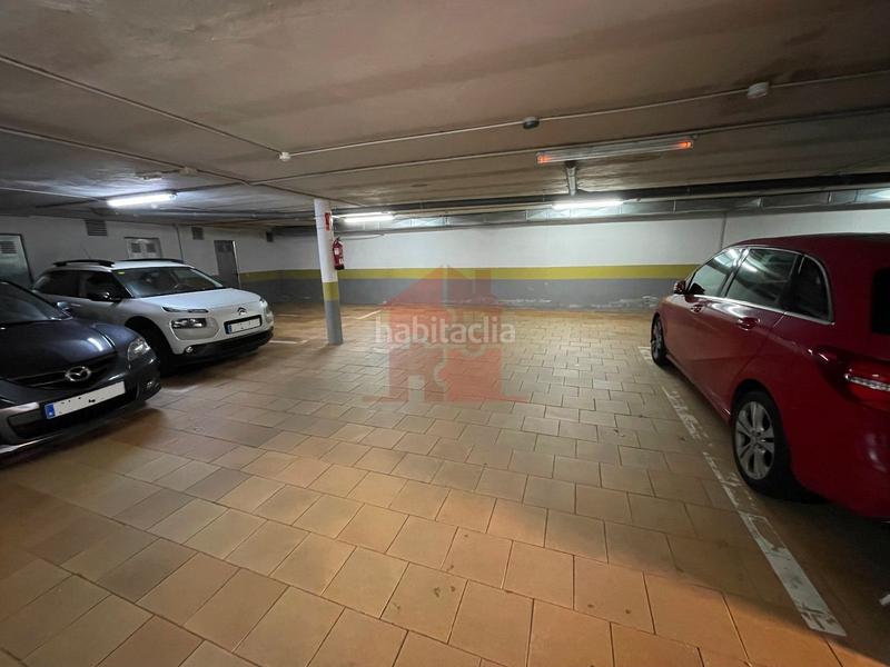 Foto e9f27e24-779c-47af-a0bc-08212b8baaed. Aparcament cotxe a Darbo Cangas