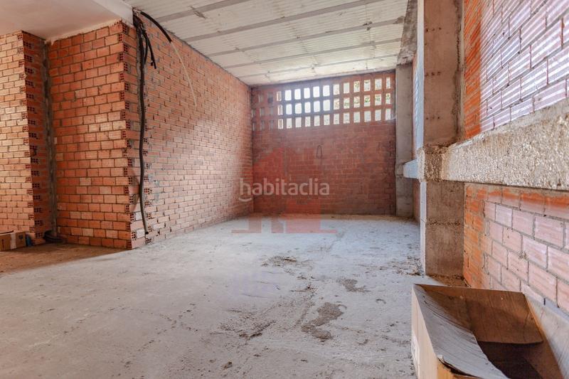 Foto 394a3ba0-95d3-45a6-9eb5-401f0e2c9944. Local comercial  lobrego do morrazo pontevedra en Cangas