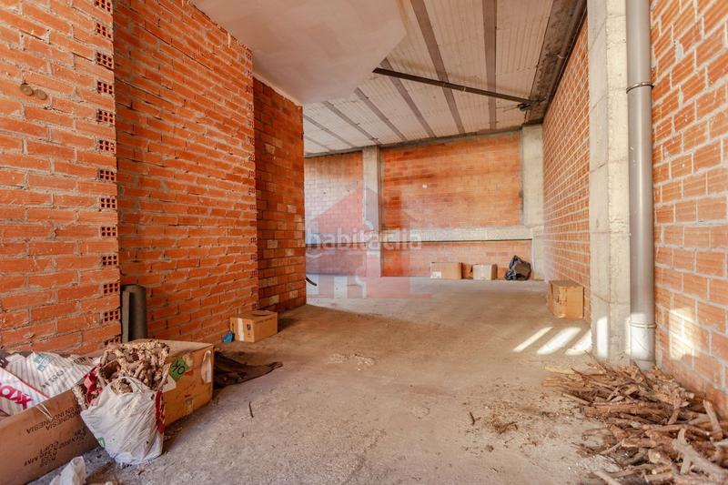 Foto e0b0d0dd-7d2b-4b8d-84d3-3bdaa4d86b1a. Local comercial  lobrego do morrazo pontevedra en Cangas