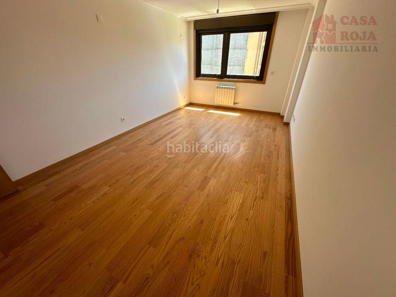 Foto 536bba16-5bdc-453e-ba83-c6ad6493e27a. Apartament amb aparcament a Coiro Cangas