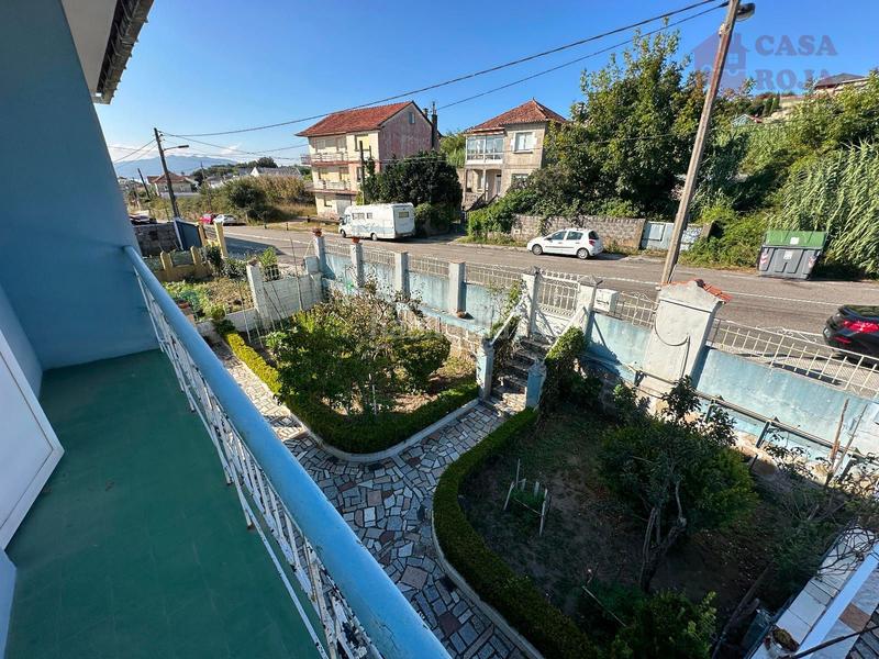 Foto 26f79532-6d2f-4d82-9798-c41bf2635ece. Casa  con finca en la zona de Darbo, do morrazo. en Cangas