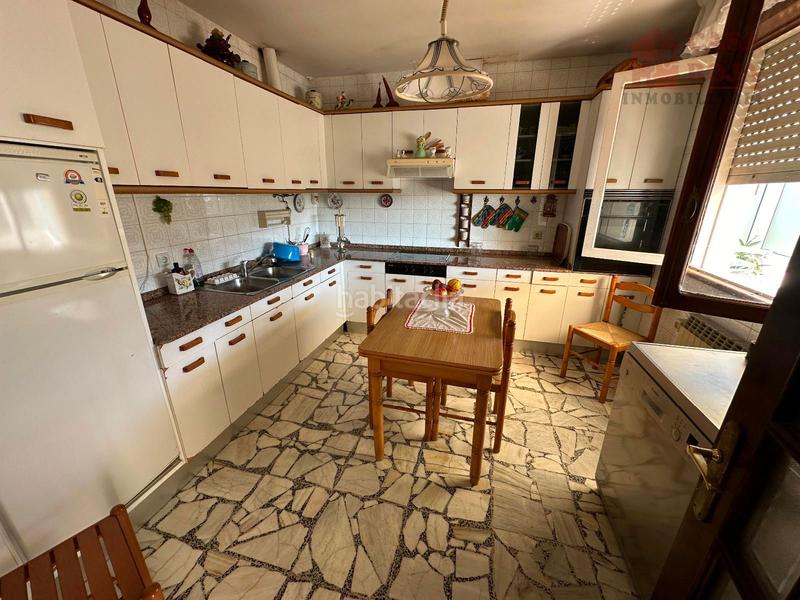 Foto 968ea8c7-5c92-4f1f-8e6b-8147c2fde81b. Casa  con finca en la zona de Darbo, do morrazo. en Cangas