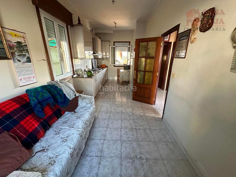 Foto b552ca72-eb94-4359-8fe0-4794fbd40af3. Casa  con finca en la zona de Darbo, do morrazo. en Cangas