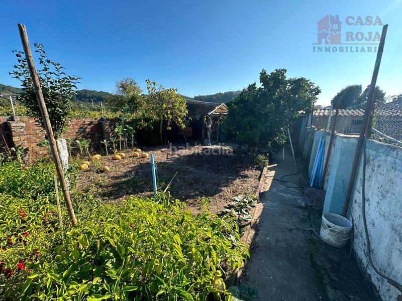 Foto ba8f2a05-dc74-4fbe-88fd-460db6ece8c3. Casa  con finca en la zona de Darbo, do morrazo. en Cangas