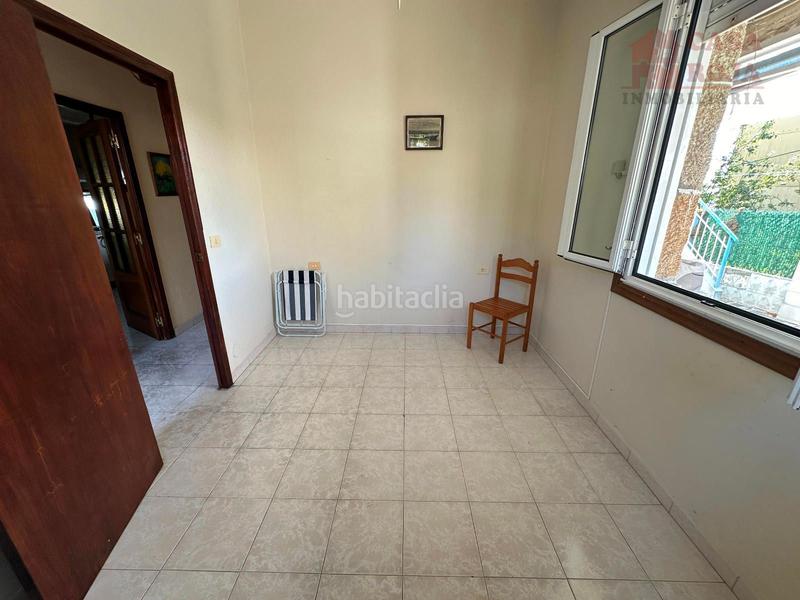 Foto db5acab0-fb6c-43aa-8bc4-0e3941db4e97. Casa  con finca en la zona de Darbo, do morrazo. en Cangas